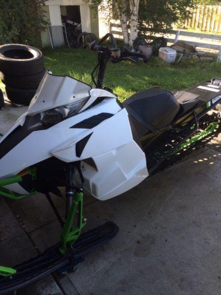 2015 Arctic cat M8000 Limited 162