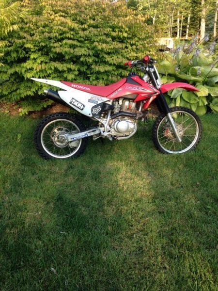 Selling my 2014 150f make an offer