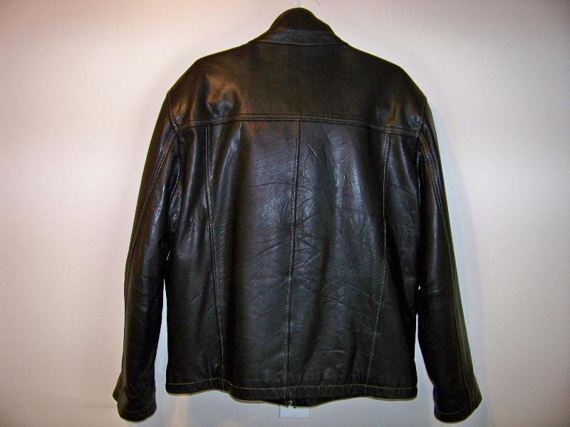 LEATHER JACKET MINT ***NOW FIRST $100 GETS IT***