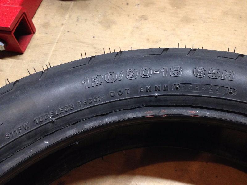 Bridgestone Spitfire 11 120/90-18 65H Front Tire