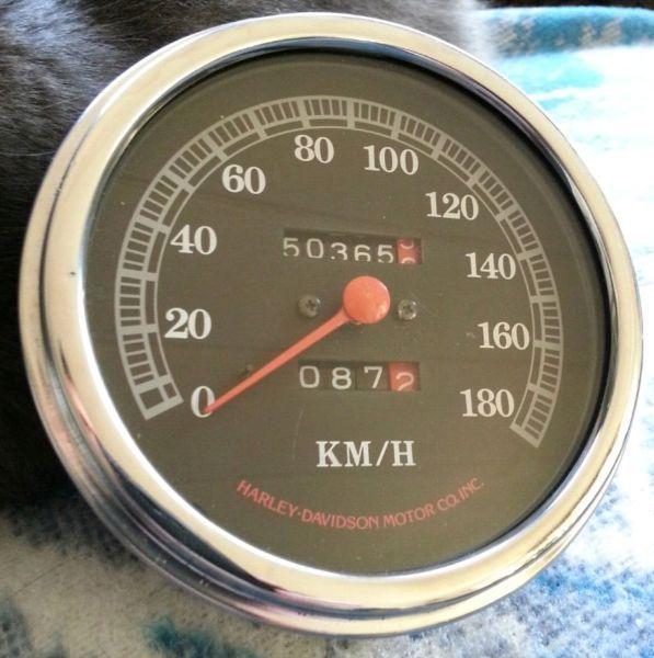 OEM 90's HARLEY SPEEDOMETER