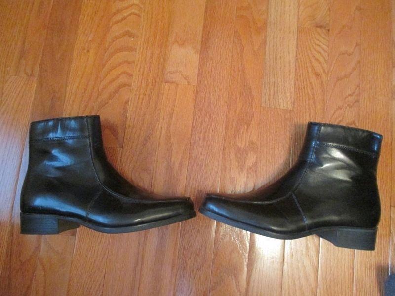 MOTORCYCLE BOOTS