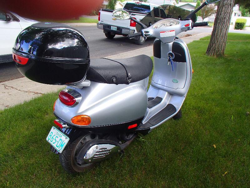 Vespa ET4 150cc Motorscooter