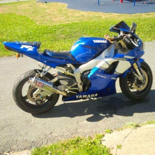 Beautiful Yamaha R1 for quick sale