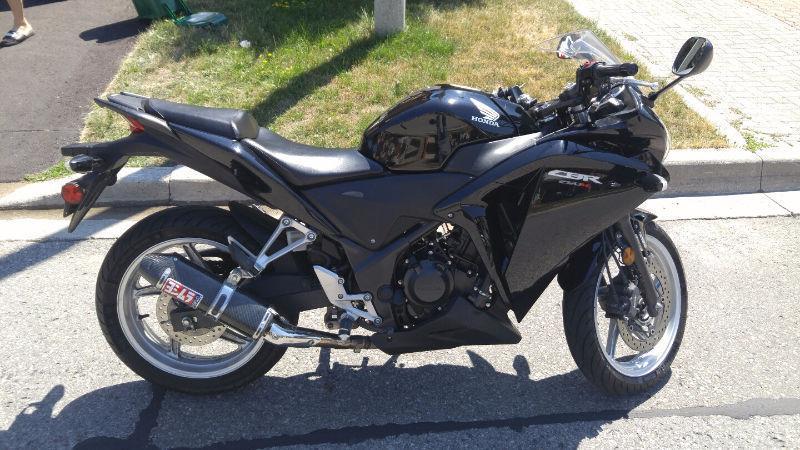 **Reduced** 2011 Honda CBR250r ABS for sale!!