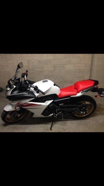 2010 Yamaha fz6r great condition low km's