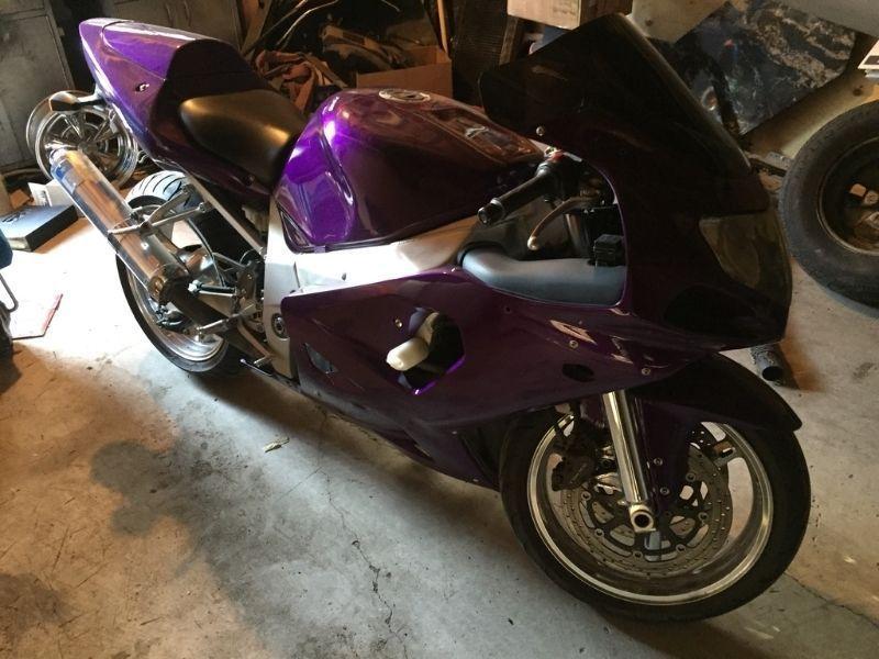 2001 GSXR