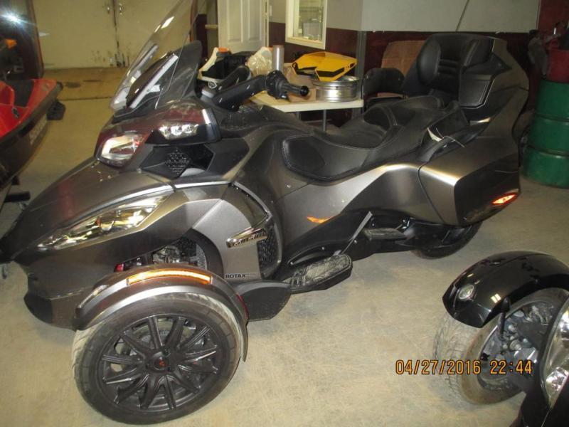 2013 Can-Am CAN-AM SPYDER RT-S