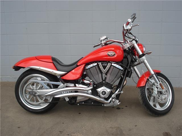 2005 Victory Hammer- RED