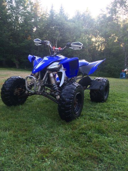 09 YAMAHA YFZ450 - NEEDS NOTHING TAKE IT HOME AND DRIVE IT
