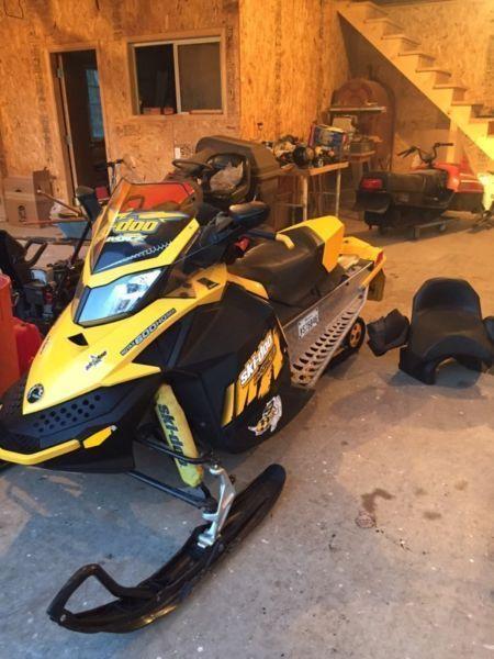 Ski-Doo MXZ 600 2008 et siège 1+1