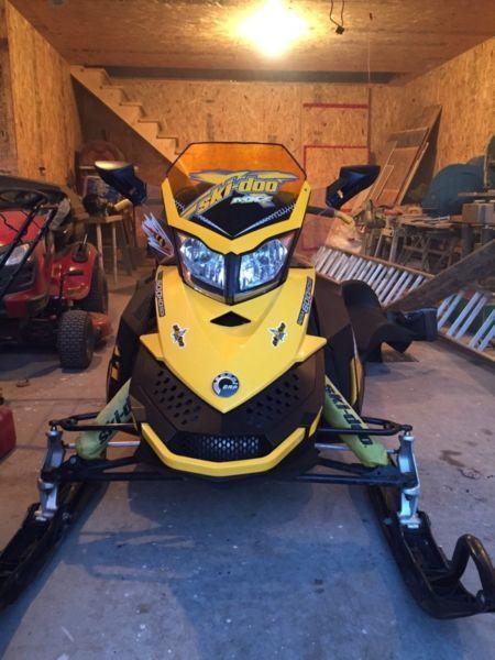 Ski-Doo MXZ 600 2008 et siège 1+1