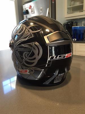LS2 FF396 motorcycle helmet size XL $100 OBO