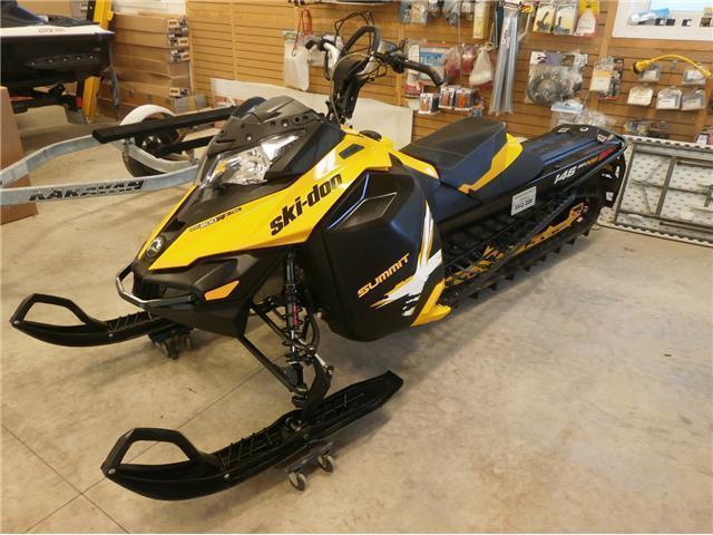 2013 SKIDOO SUMMIT MXZ X 800 ETEC!! ONLY 2400 KMS! $8395!!