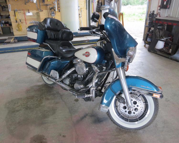 There's still time to enjoy!!! 1990 Electraglide Classic