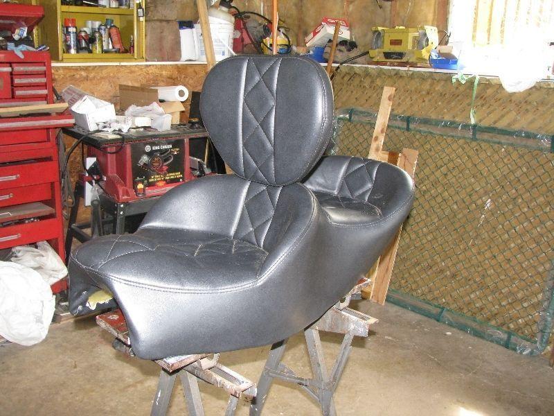 King/Queen motorcycle seat