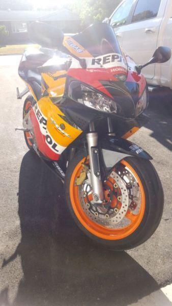2004 cbr 600rr great condition turn key and go!