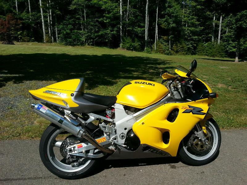 MUST SELL....1999 Suzuki TL1000