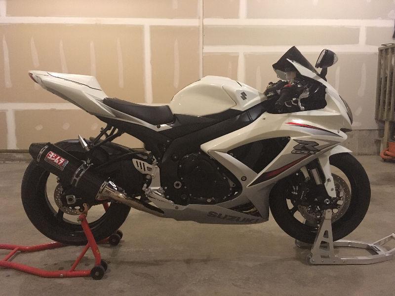 Showroom condition 2009 GSXR 750 **ONLY 6222 KM**