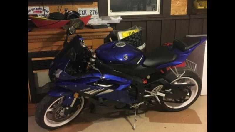 2006 Yamaha r6 in immaculate condition