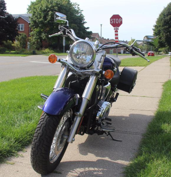 Mint Condition Kawasaki Vulcan 900 Classic - Low KMS!