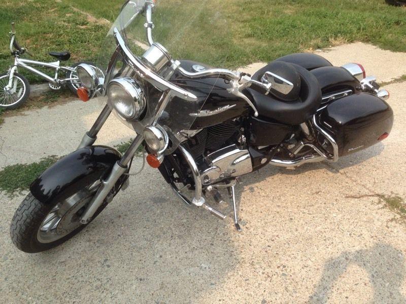 Reduced 1998 Honda Shadow vt1100t