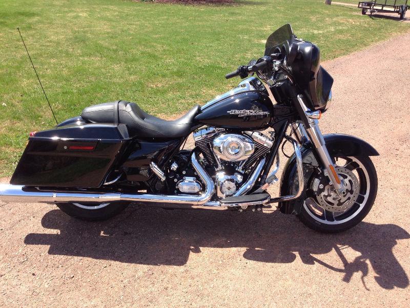 2013 Street Glide FLHX. Excellent condition