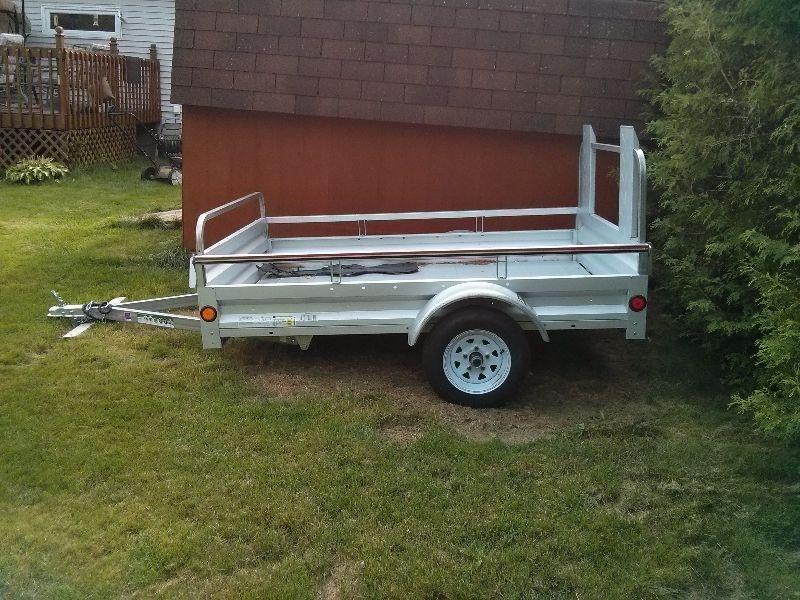 LIKE NEW Westbrook Stirling 5 x 7 Expandable ATV/Utility Trailer
