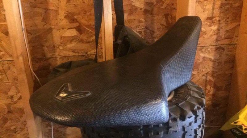 Mint Condition! 06-09 Suzuki LTR 450R Seat w/Aftermarket Gripper