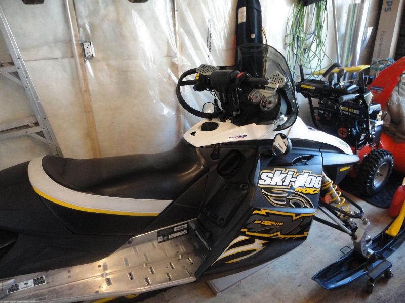 2007 MXZ SKI DOO BLIZZARD 600 SDI