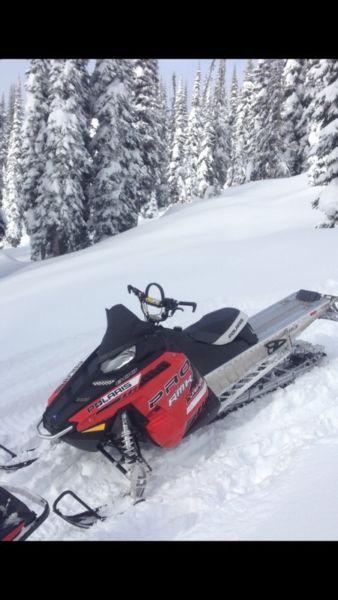 2014 RMK 800 pro very low kms! Lots of extras!