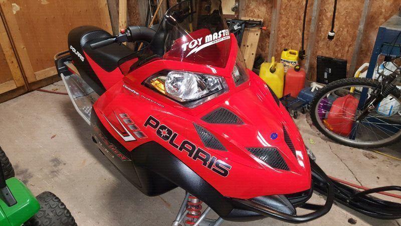 2005 Polaris Fusion 900cc fuel injected with reverse