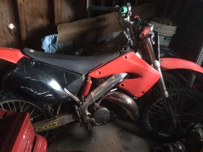 2001 Honda crf 125 2 stroke comes with almost complete part bike