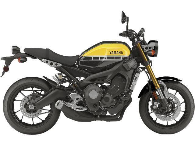 YAMAHA XSR 900 EN LOCATION