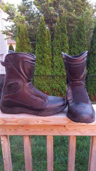 Icon reign waterproof motorcycle boots