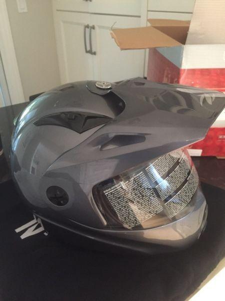 ZEUS motorcycle helmet