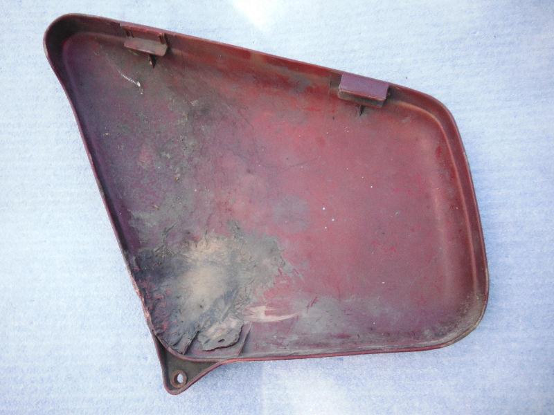 1976 Honda GL1000 Gold Wing Right SIDE COVER. Needs repairs