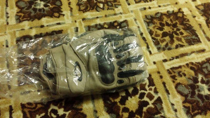 Oakley motorcycle bicycle riding gloves