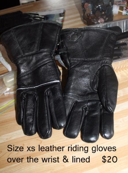 Unisex leather biking gloves
