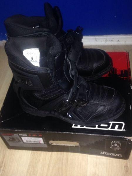 Icon field armour 2 motorcycle riding boots size 11