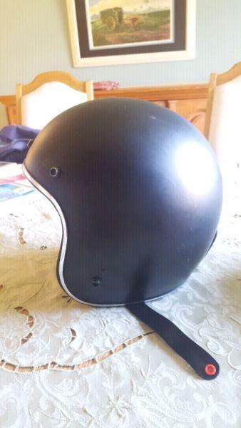 3/4 faced DOT approved motorcycle helmet