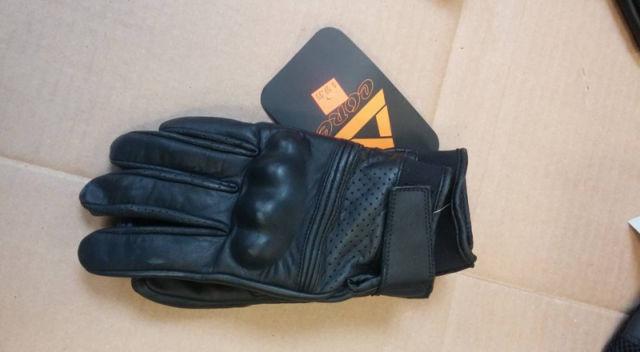 Carbon Leather Gloves with Armour