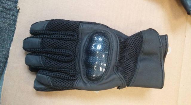 Carbon Mesh Gloves with Armour