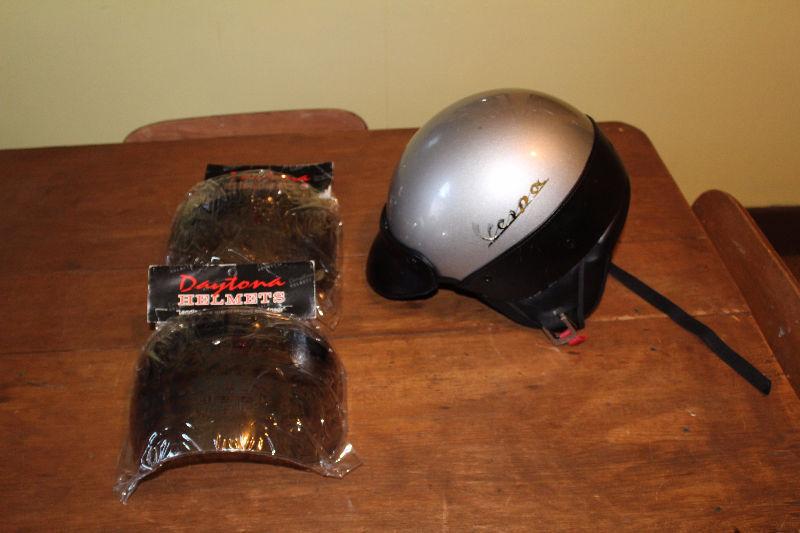 Vespa Silver helmet & 2 x NEW Daytona Helmet Flip Up Visors