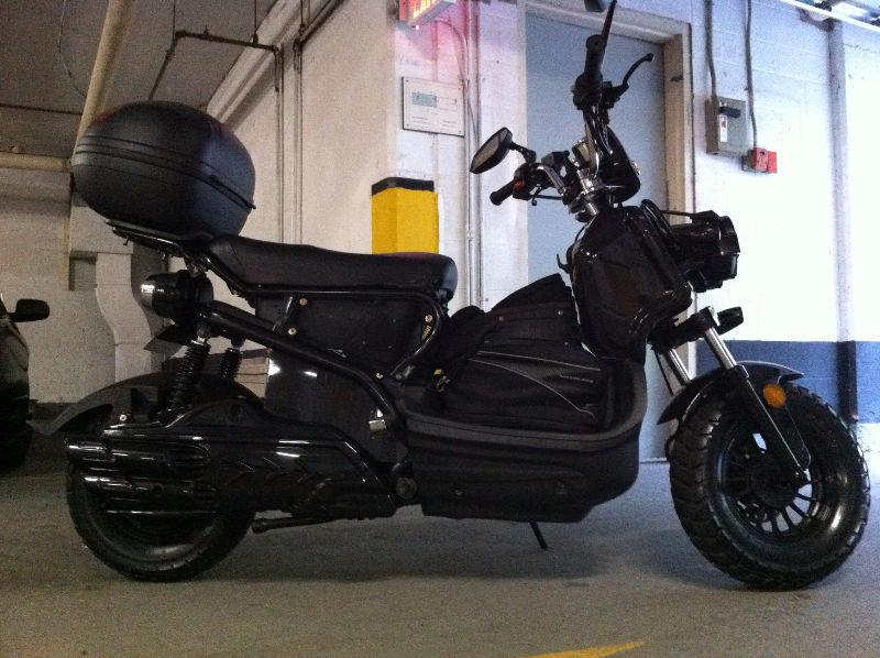 2015 Daymak Eagle Deluxe 4 Seasons Electric Motorbike