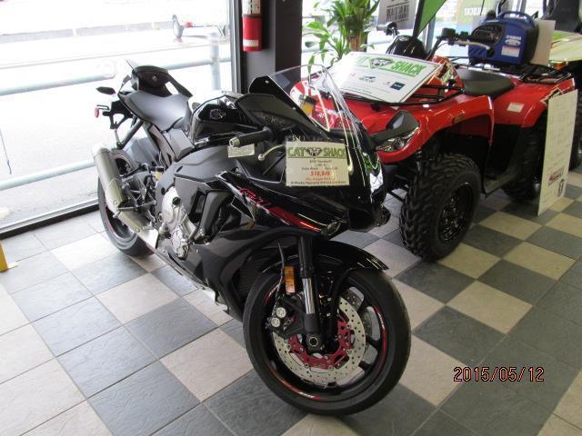 2015 Yamaha R1
