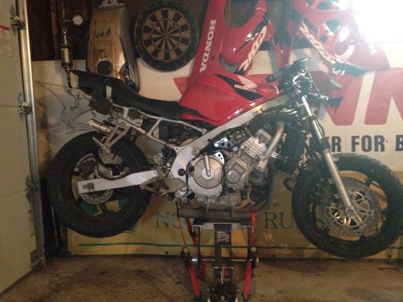 Wanted: Cbr 600 f2 or f3 parts bike wanted