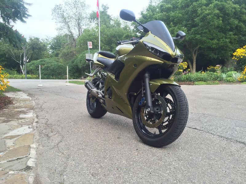 MINT condition/ Rare GREEN Yamaha R6 ***CERTIFIED***
