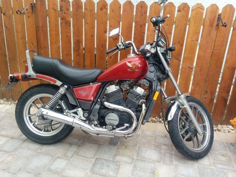 Honda Shadow VT500C