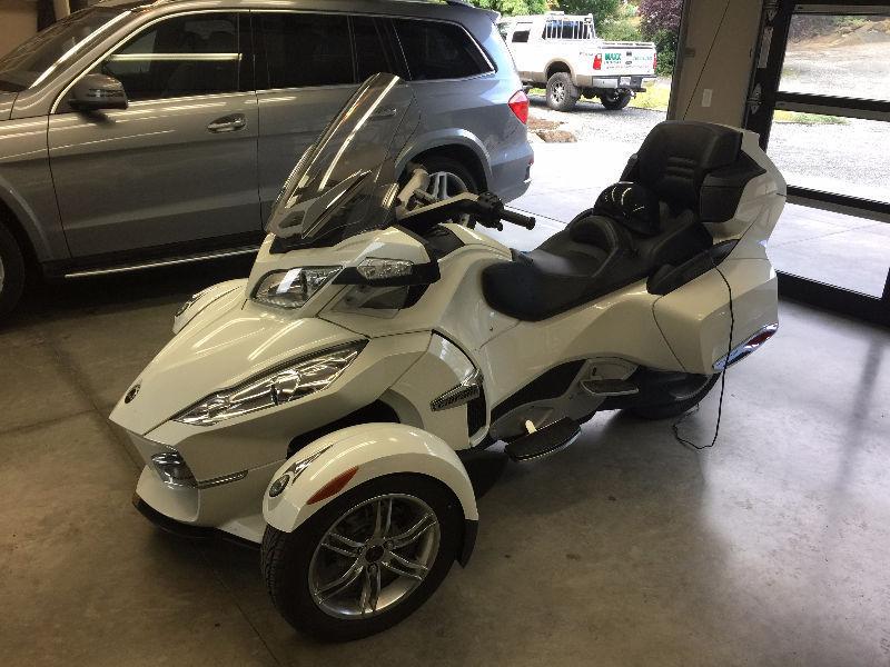 2011 Can Am Spyder rt limited